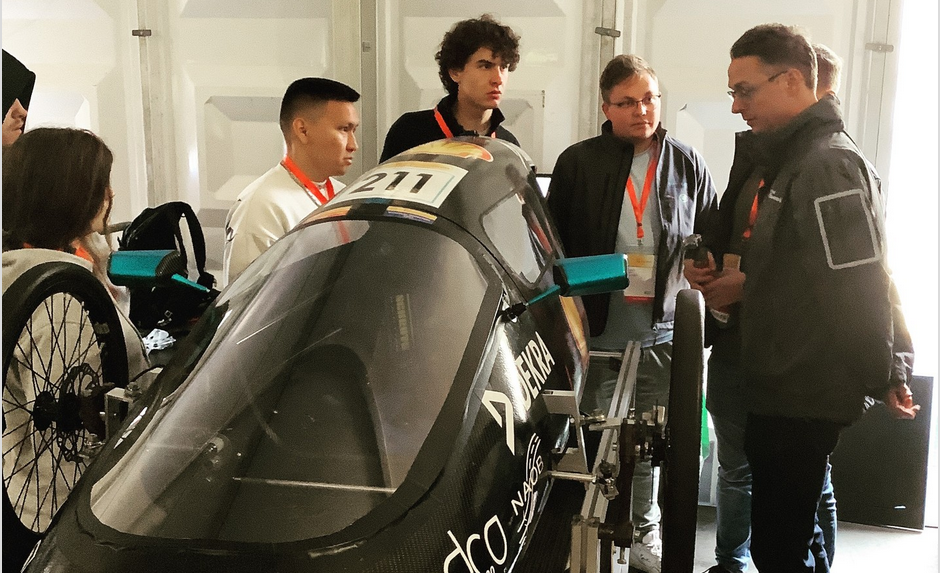 Unser Team vor Ort © NAOB nogaro1