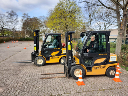 Staplerprüfung © NAOB stapler_mrvt