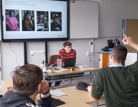 Interaktion während des Workshops ai4schools_3